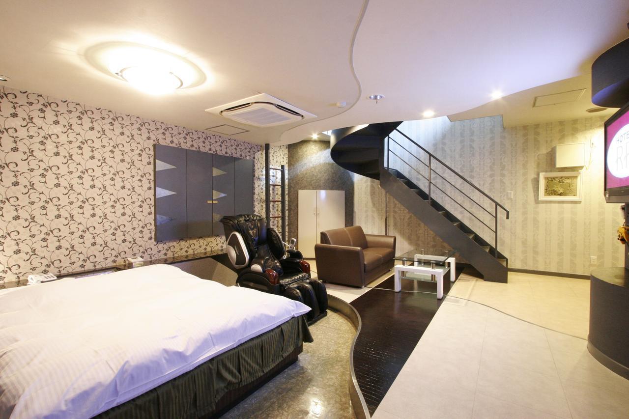 Hotel Rr (Adults Only) Йокаичи Екстериор снимка